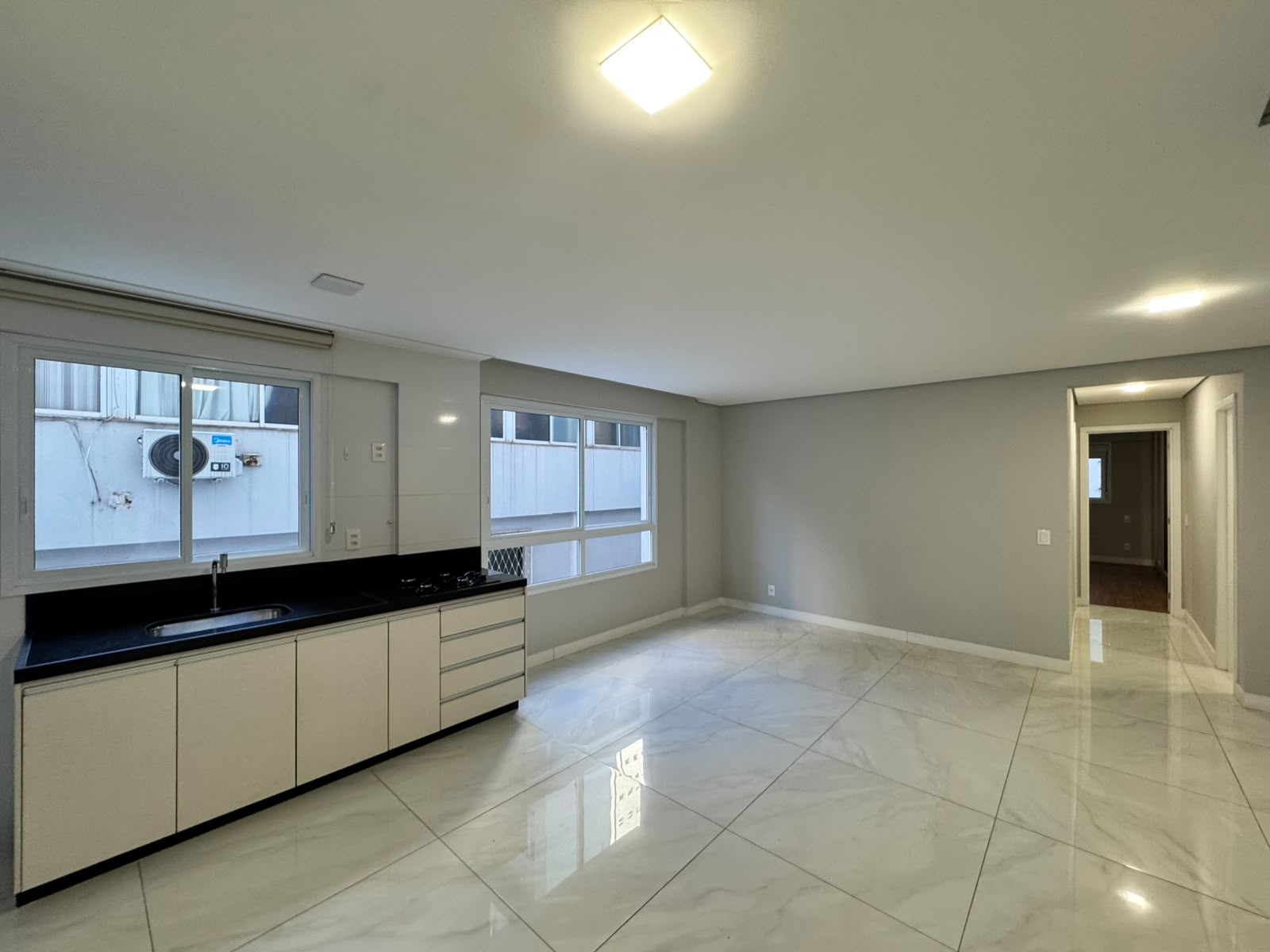 APARTAMENTO PARA LOCAÇÃO NO BAIRRO LOURDES 2 QUARTOS 2 SUITES 2 VAGAS COM LAZER — foto 3