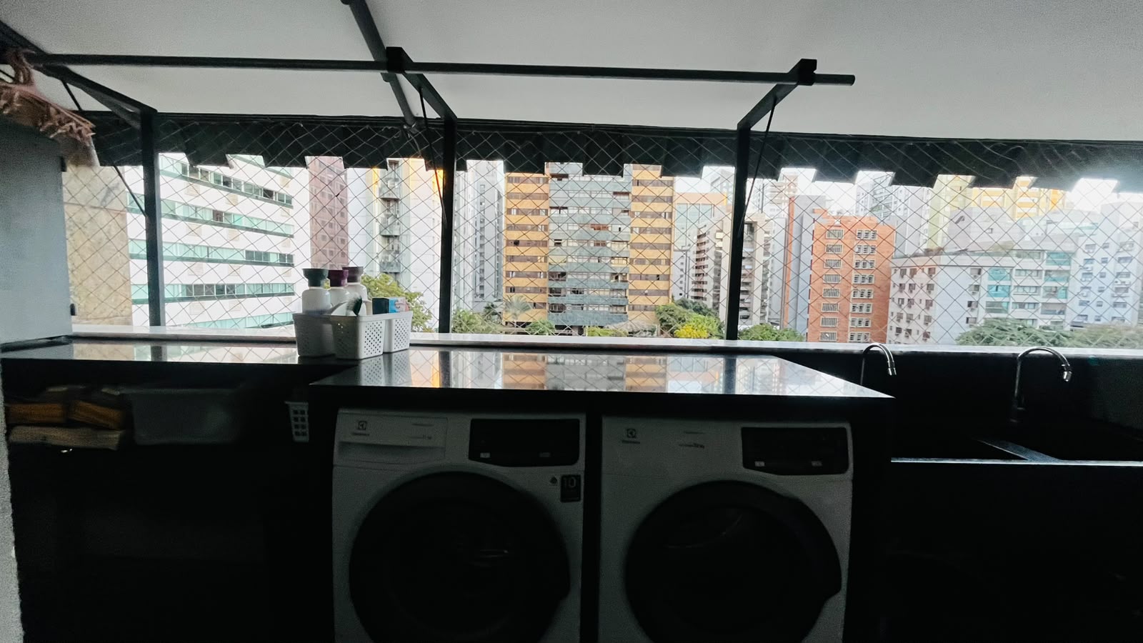 COBERTURA DUPLEX A VENDA NO BAIRRO SAVASSI 4 QUARTOS 4 SUÍTES 4 VAGAS — foto 4