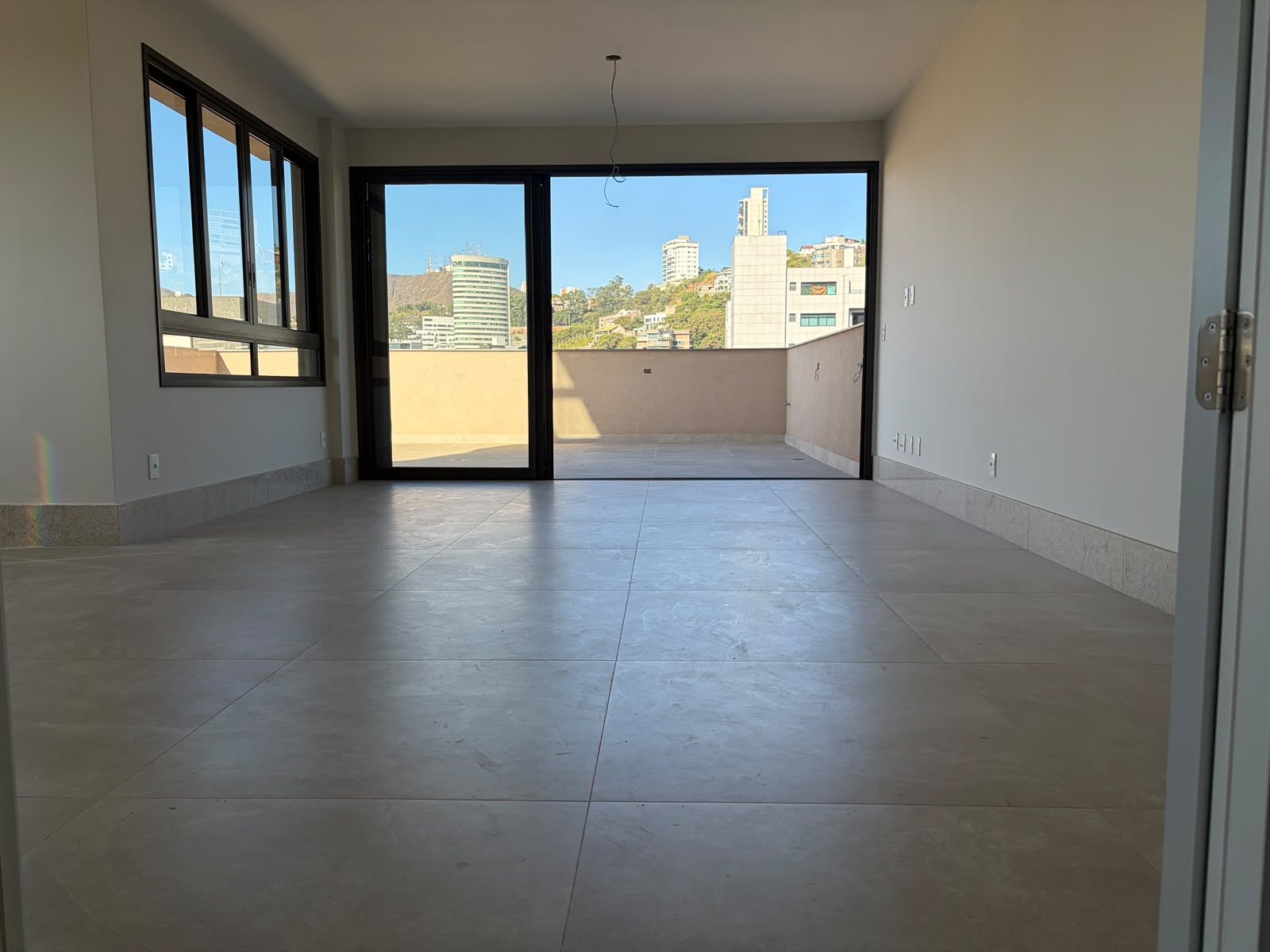APARTAMENTO ÁREA PRIVATIVA A VENDA NO BAIRRO SANTA LÚCIA 4 QUARTOS 2 SUÍTES 2 SEMI 3 VAGAS — foto 3