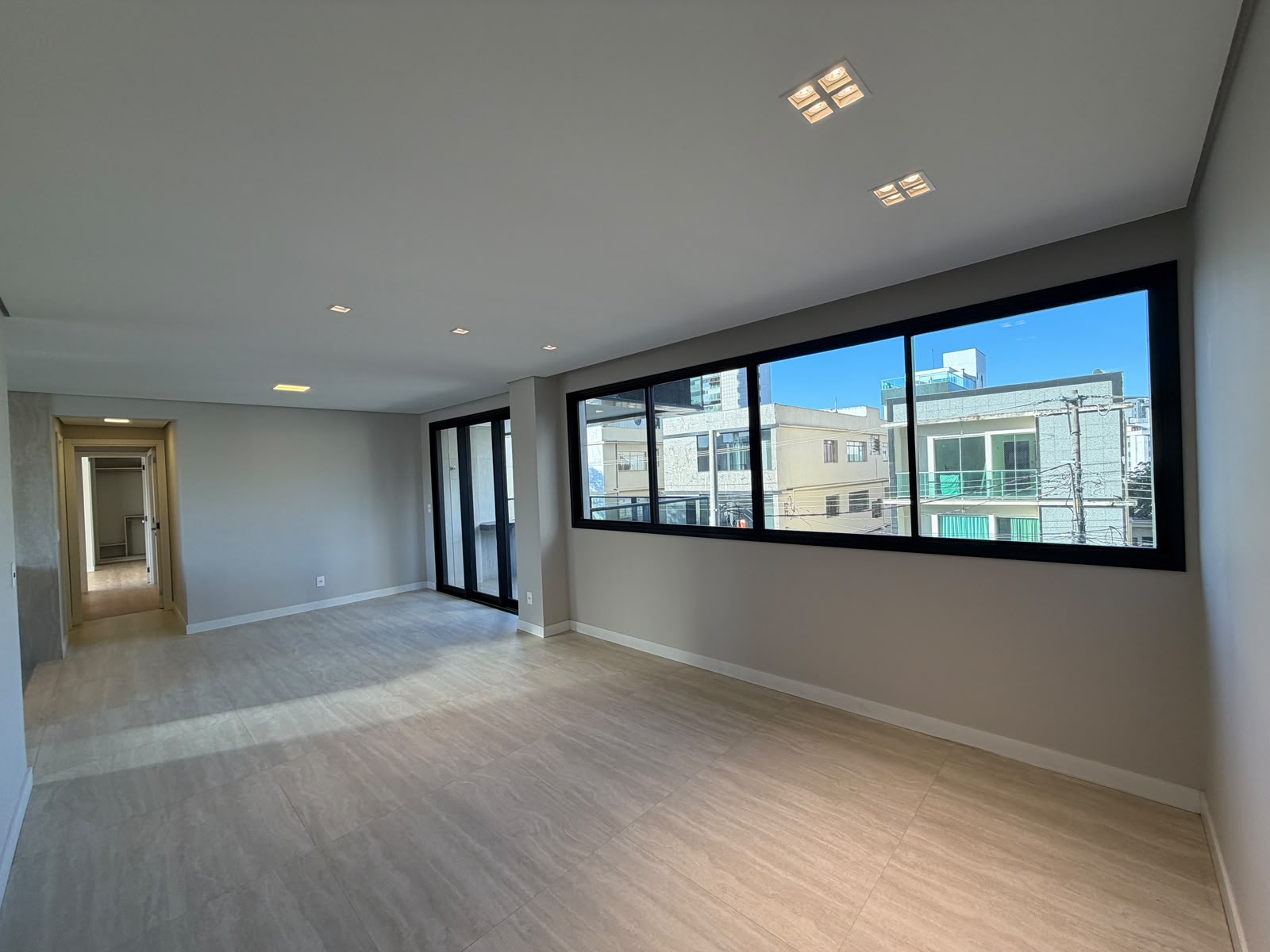 APARTAMENTO A VENDA NO BAIRRO SION 4 QUARTOS 2 SUÍTES 2 SEMI 2 VAGAS