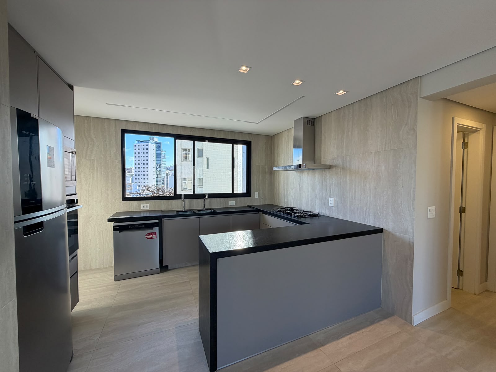 APARTAMENTO A VENDA NO BAIRRO SION 4 QUARTOS 2 SUÍTES 2 SEMI 2 VAGAS — foto 2
