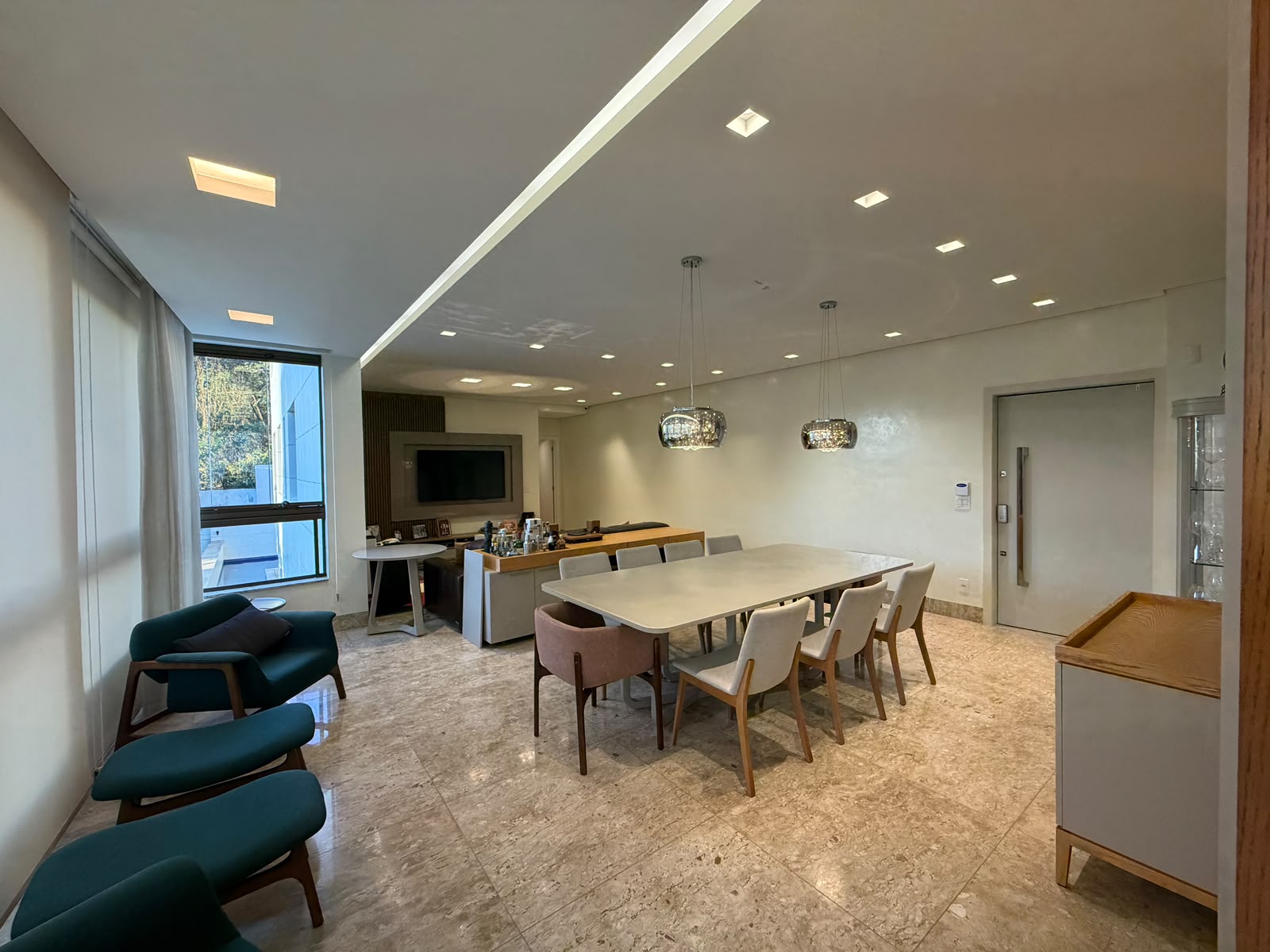 APARTAMENTO EXCLUSIVO PARA VENDA NO BAIRRO SANTA LÚCIA 4 QUARTOS 3 SUÍTES 4 VAGAS