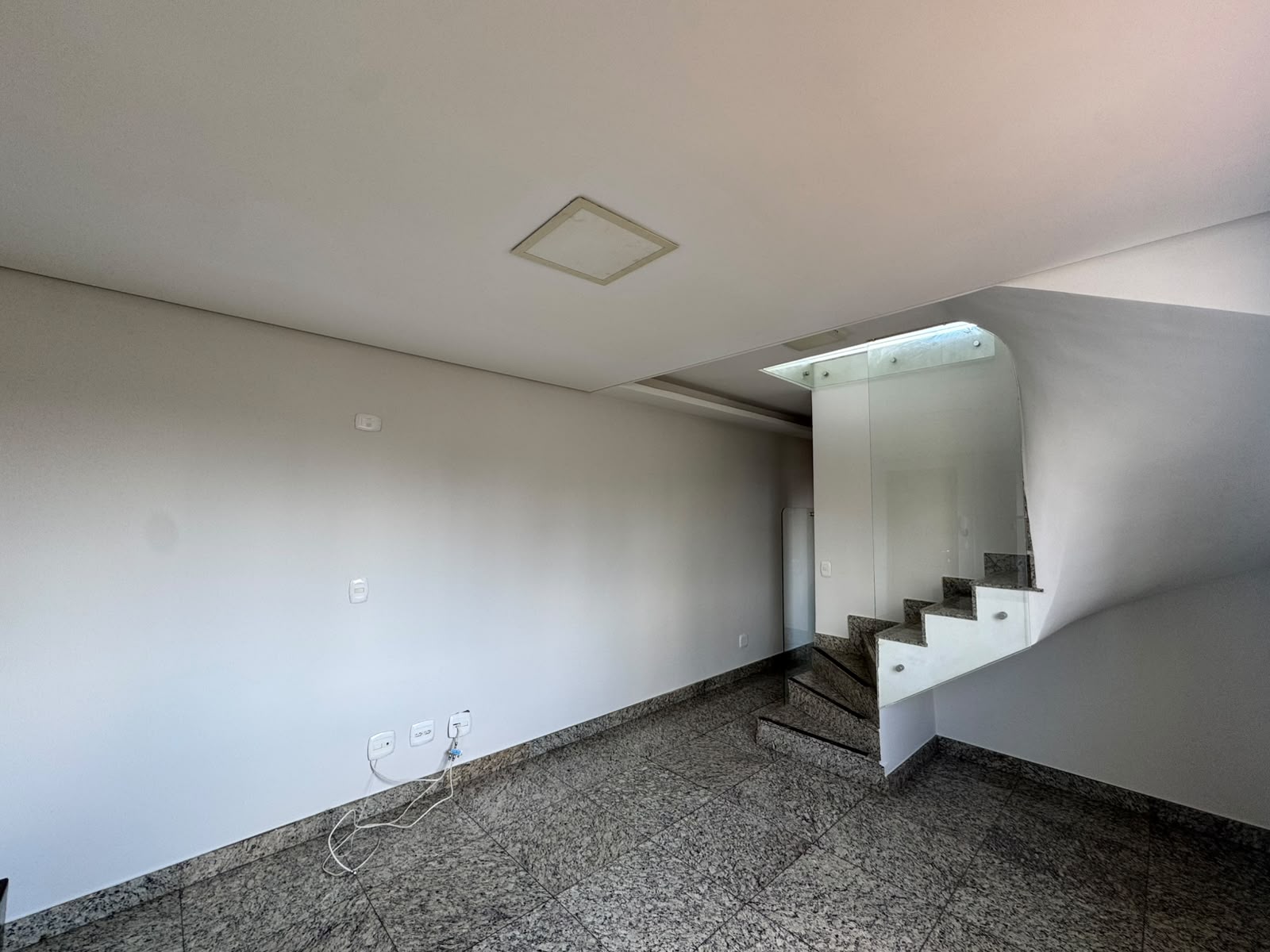 COBERTURA PARA LOCAÇÃO NO BAIRRO SANTO ANTÔNIO 3 QUARTOS 2 SUITES 2 VAGAS — foto 4