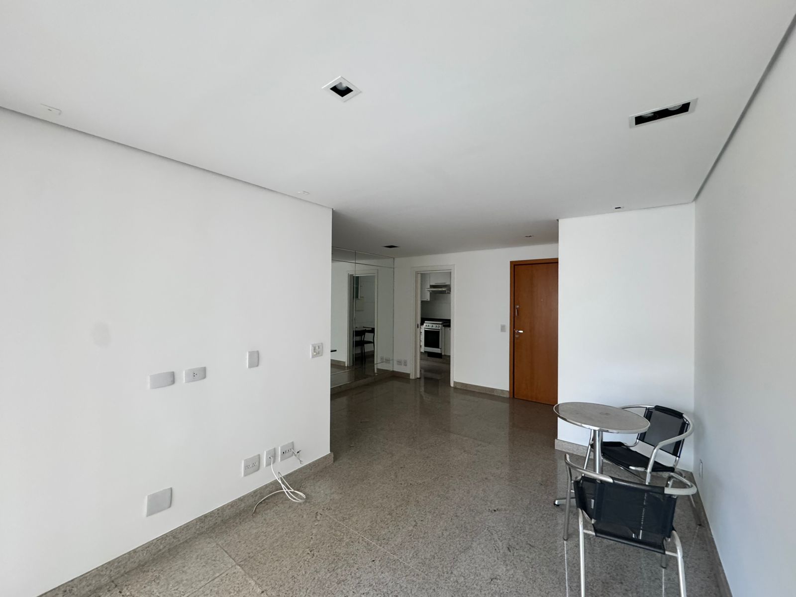 APARTAMENTO PARA LOCAÇÃO NO BAIRRO FUNCIONÁRIOS 2 QUARTOS 1 SUÍTE 2 VAGAS — foto 4