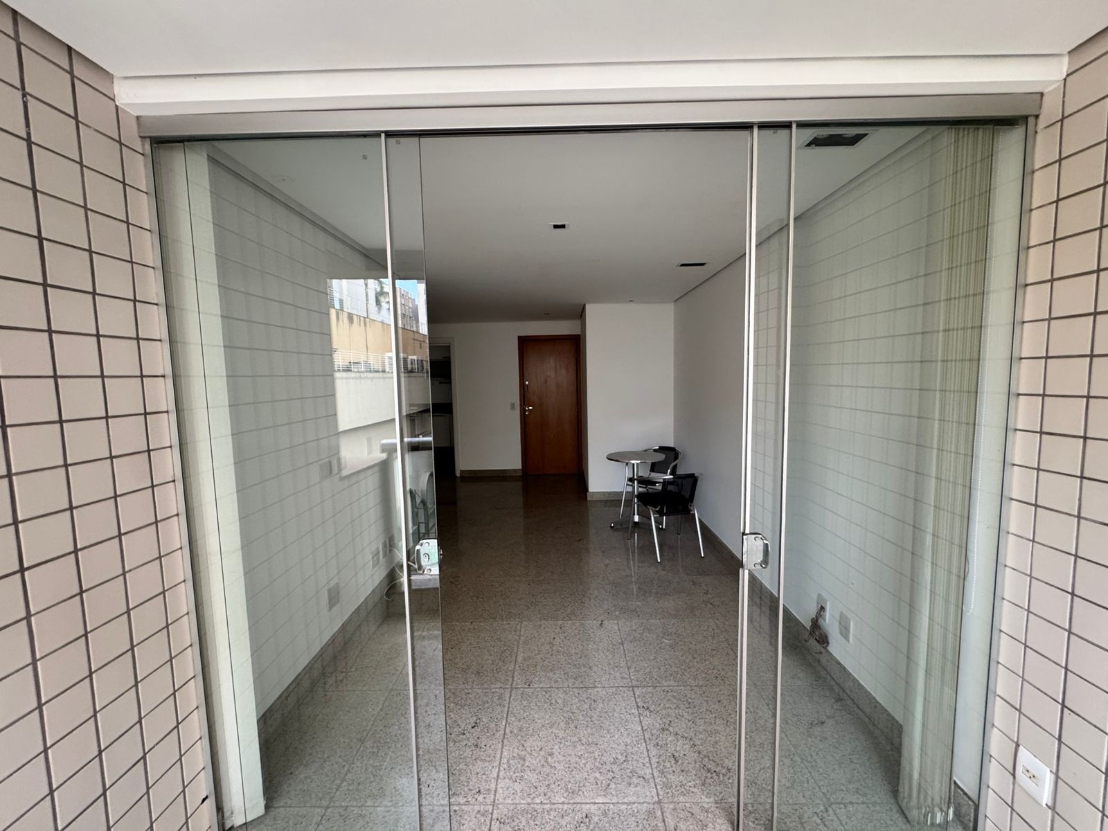 APARTAMENTO PARA LOCAÇÃO NO BAIRRO FUNCIONÁRIOS 2 QUARTOS 1 SUÍTE 2 VAGAS — foto 5