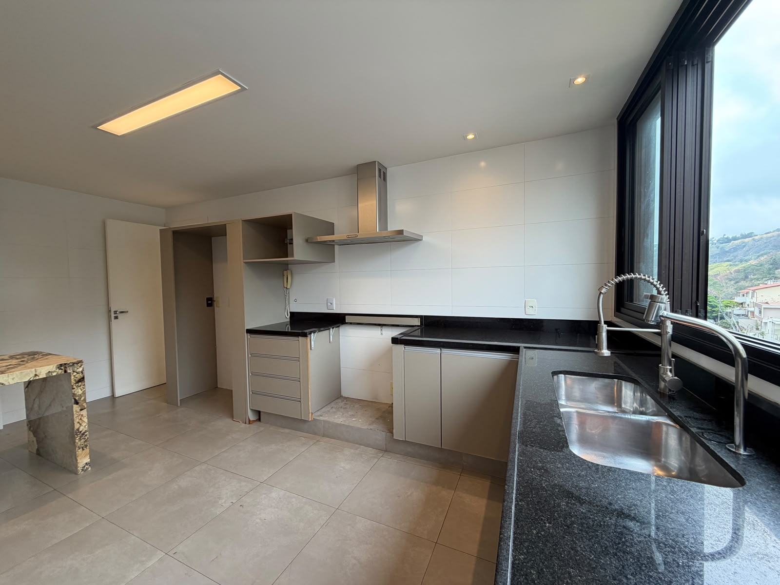 APARTAMENTO A VENDA EXCLUSIVO NO BAIRRO SANTA LUCIA  4 QUARTOS 2 SUITES 2 SEMI 4 VAGAS E LAZER — foto 5