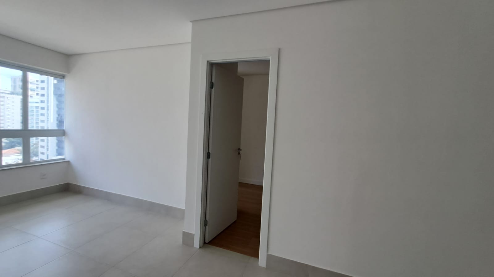 APARTAMENTO PARA LOCAÇÃO NO BAIRRO LOURDES 2 QUARTOS 2 SUÍTES 2 VAGAS COM LAZER — foto 5