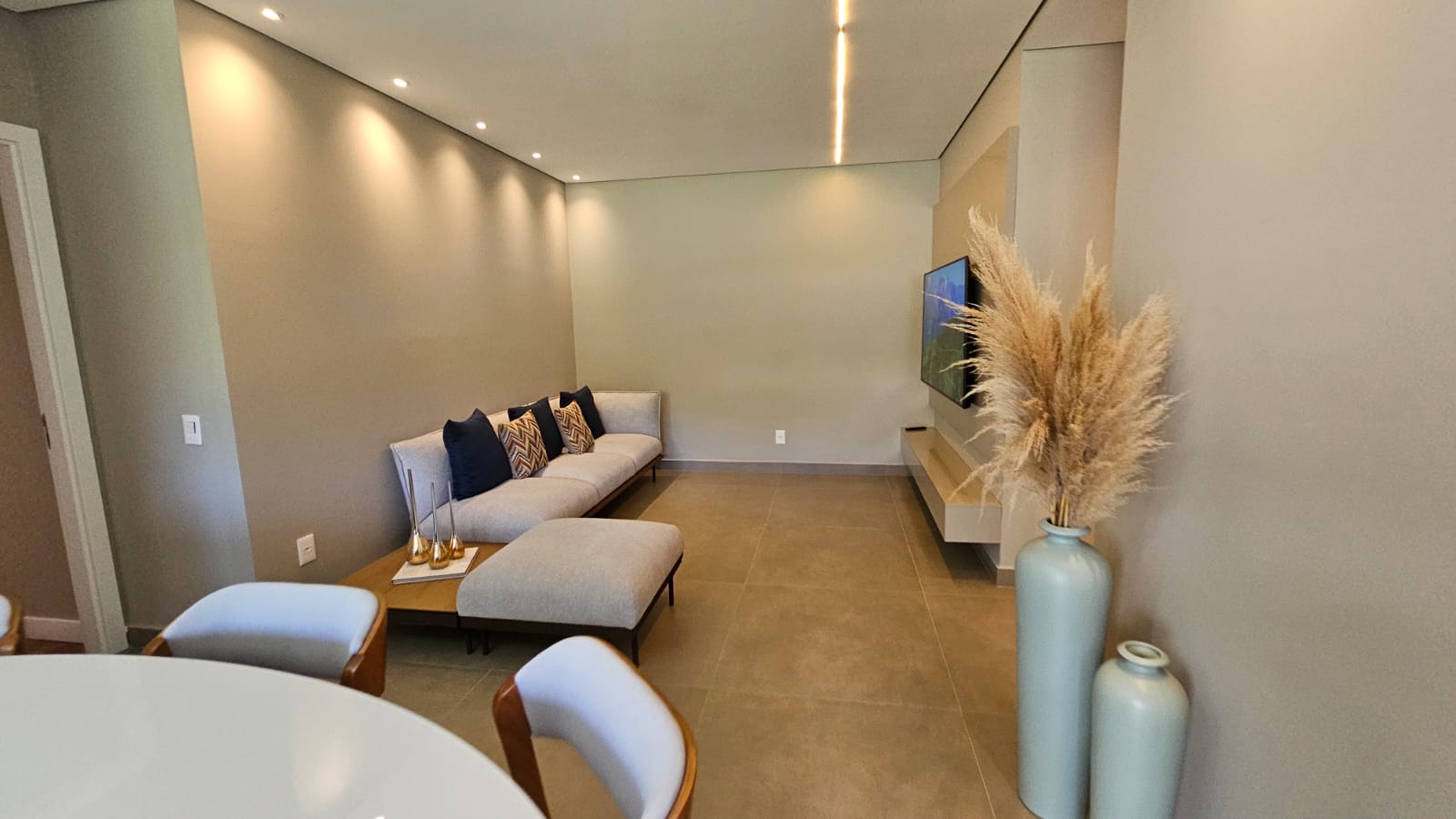 APARTAMENTO MOBILIADO A VENDA VALE DO SERENO NOVA LIMA 3 QUARTOS 1 SUÍTE 2 VAGAS — foto 3