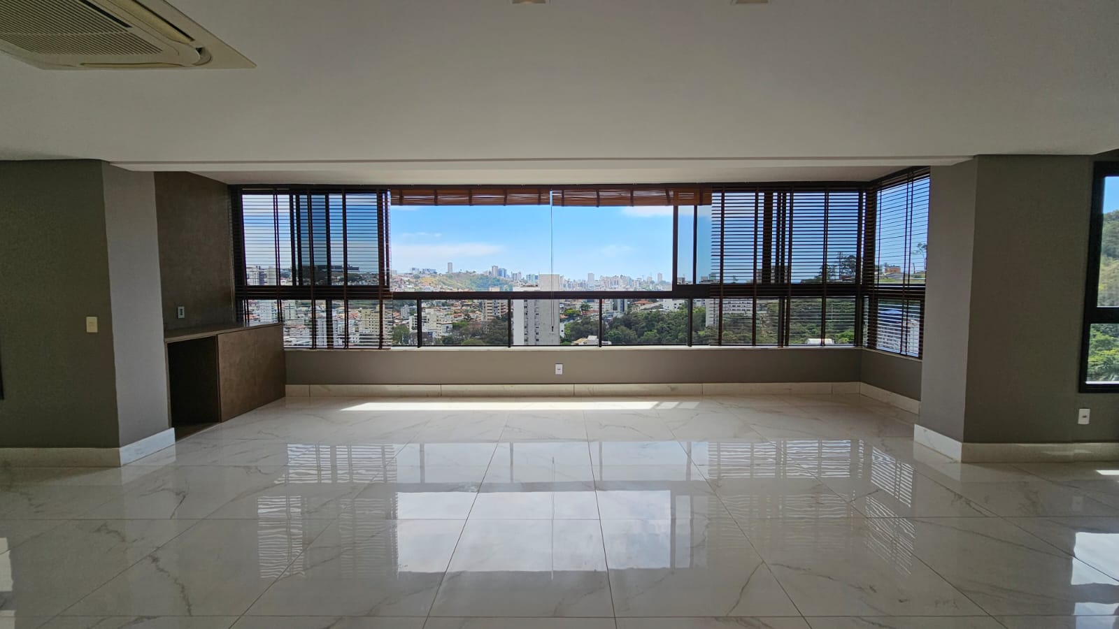 APARTAMENTO A VENDA EXCLUSIVO SANTA LUCIA 4 QUARTOS 2 SUITES 2 SEMI 4 VAGAS  LAZER — foto 2