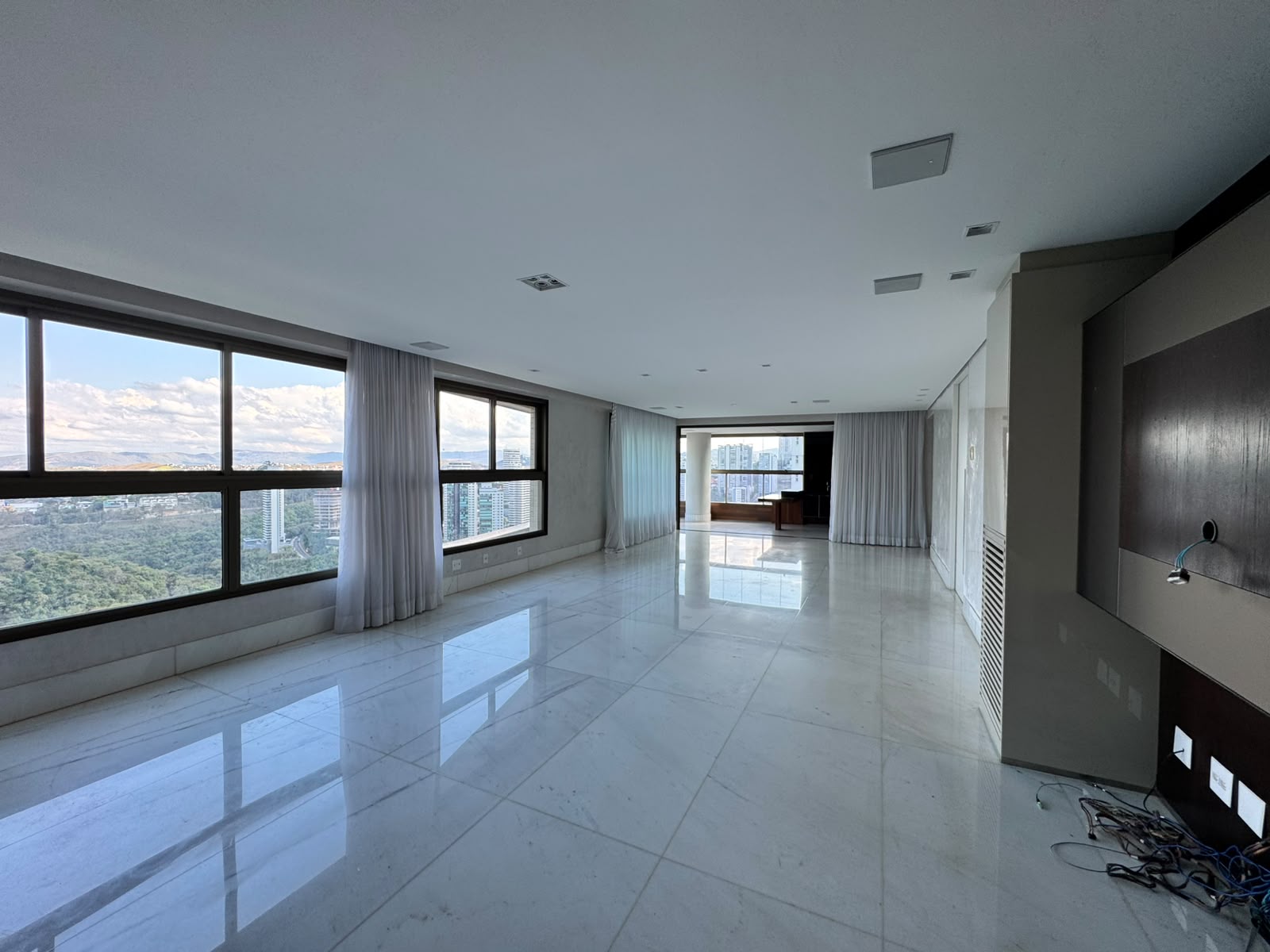 APARTAMENTO PARA LOCAÇÃO NO BAIRRO VILA DA SERRA 4 QUARTOS 3 SUÍTES 4 VAGAS COM LAZER — foto 3