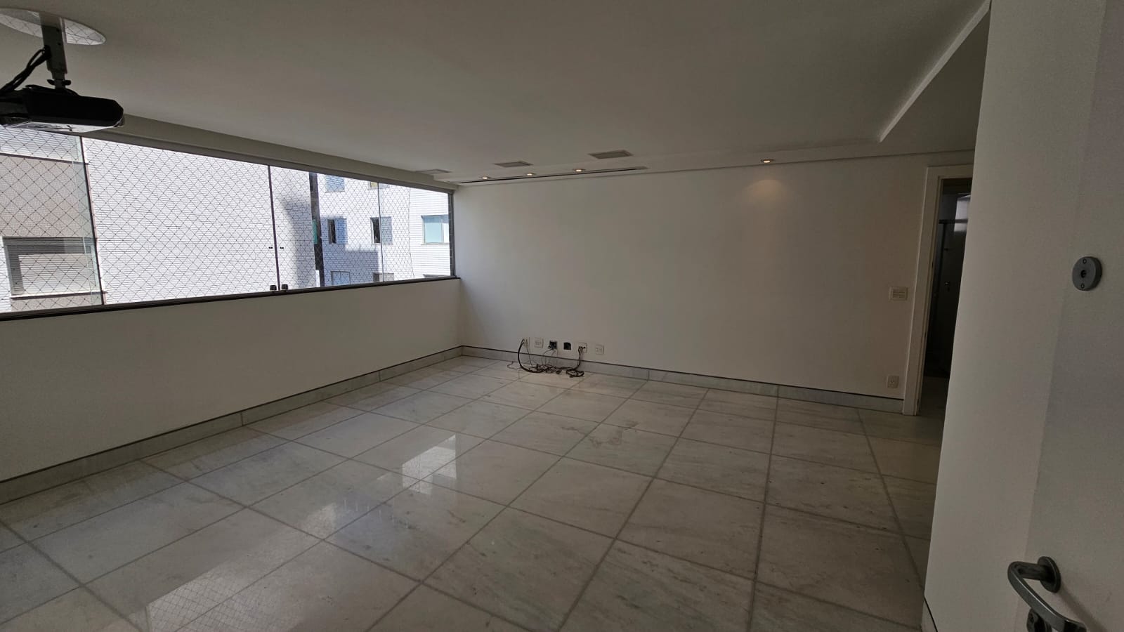 APARTAMENTO PARA LOCAÇÃO NO BAIRRO 3 QUARTOS 1 SUÍTE 2 VAGAS — foto 2