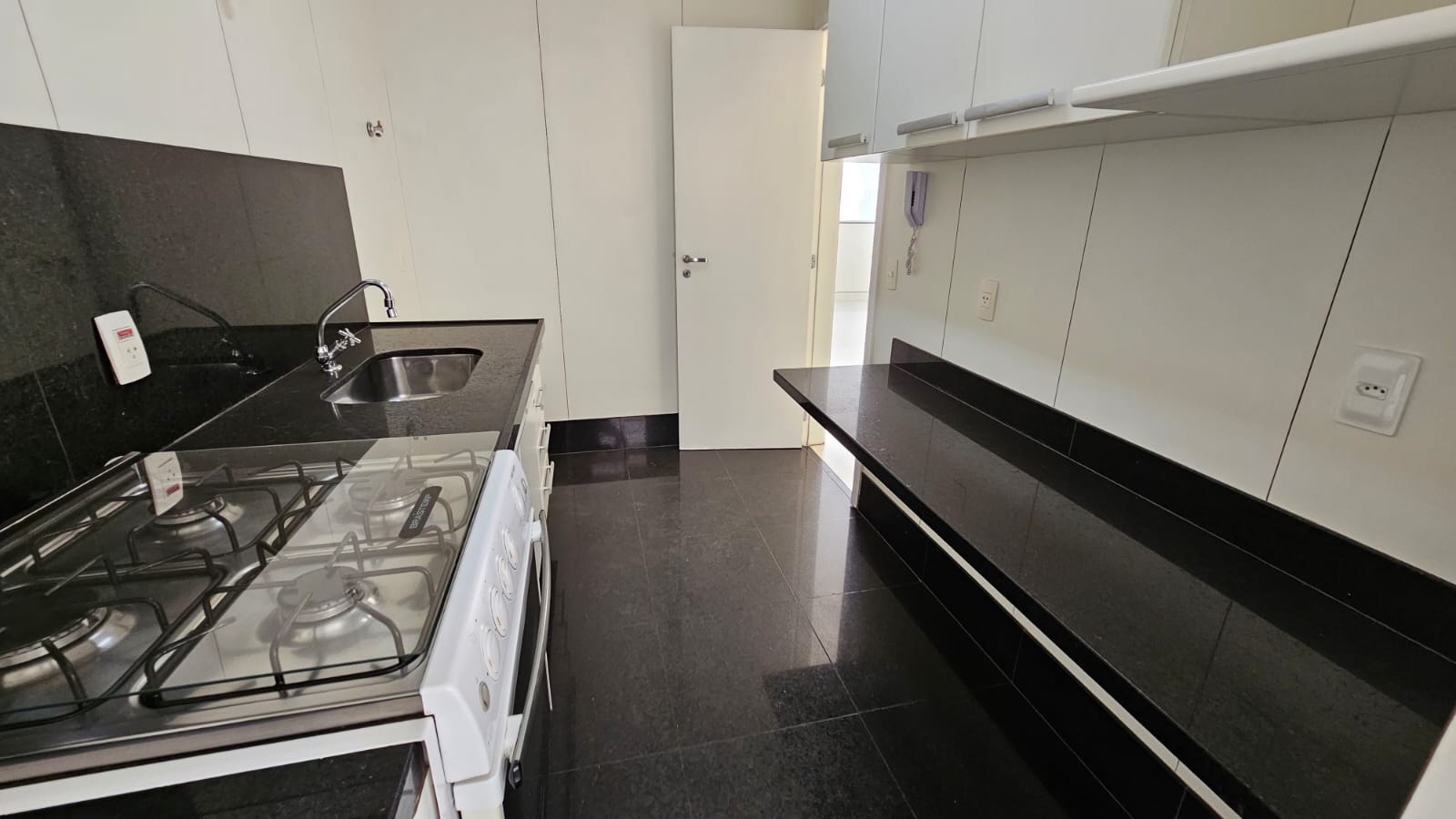 APARTAMENTO PARA LOCAÇÃO NO BAIRRO 3 QUARTOS 1 SUÍTE 2 VAGAS — foto 4