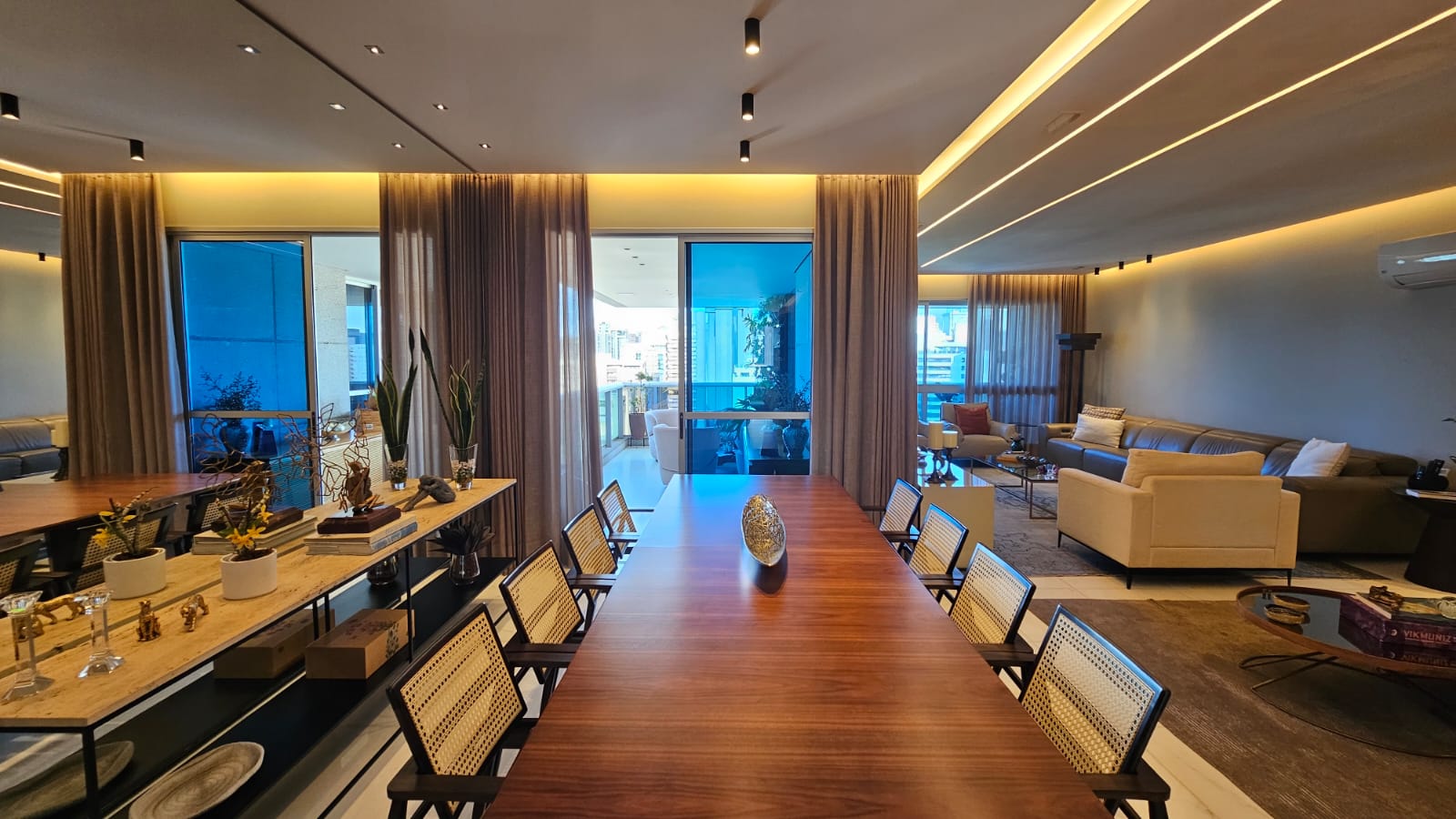 APARTAMENTO EXCLUSIVO MOBILIADO PARA LOCAÇÃO LOURDES 4 QUARTOS 4 SUITES 4 VAGAS